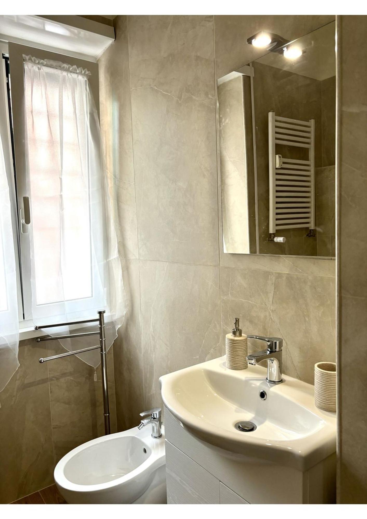 Casa Blaserna Nel Cuore Dello Shopping A Marconi E Trastevere Rome Exterior photo
